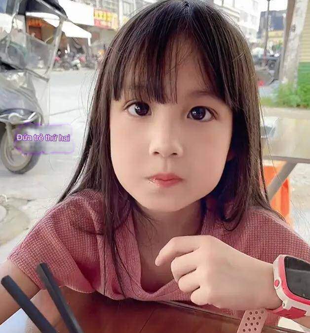 Vợ đẻ liên tiếp 5 con, bé nào cũng xinh như hoa, chồng giục đẻ thêm vì không muốn lãng phí “giống tốt” - 4