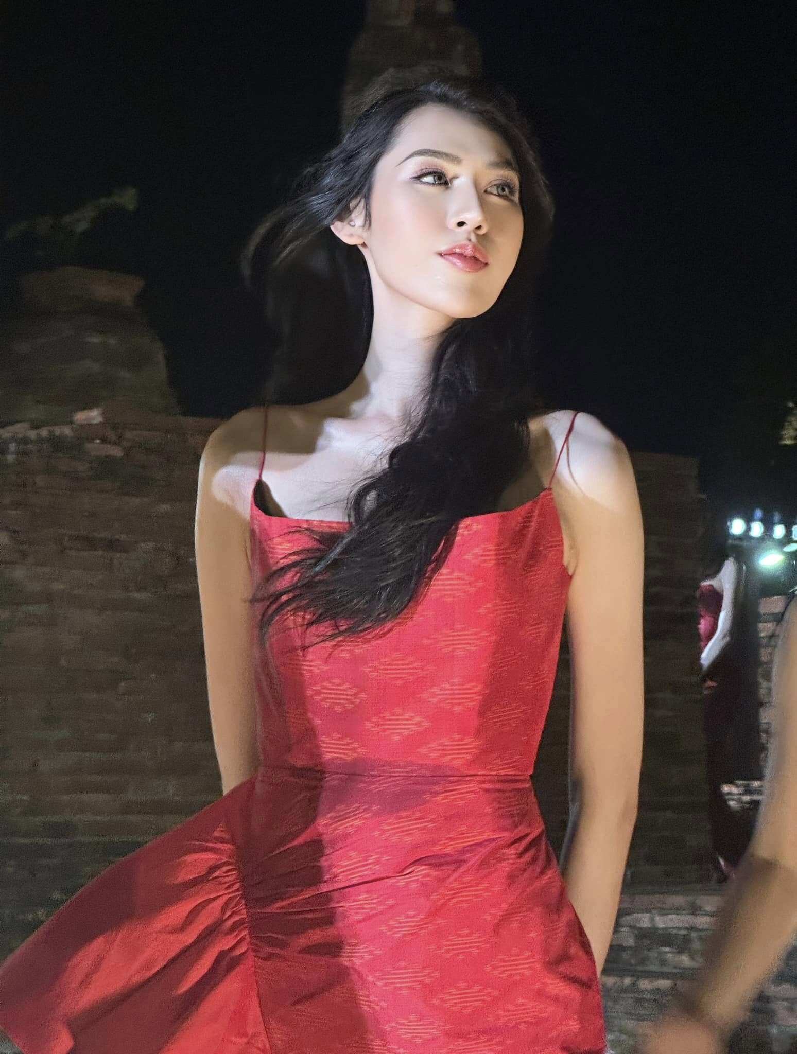 Hoa hậu Việt từng làm đủ nghề mưu sinh nay amp;#34;phá kénamp;#34; ngoạn mục, chăm diện đồ kiệm vải khoe dáng đẹp nao lòng - 14