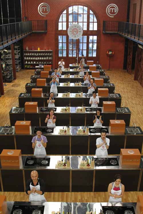 Tối nay, xem Christine Hà thách đấu Top 17 - 8