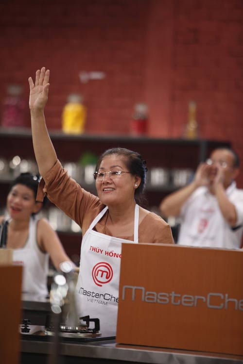 Tối nay, xem Christine Hà thách đấu Top 17 - 4